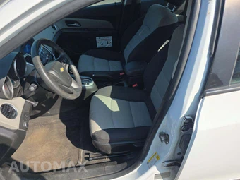 2016 Chevrolet Cruze Limited LS 1SB – miniatura 6