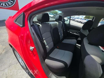 2016 Chevrolet Cruze Limited LS 1SB – miniatura 13