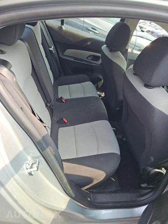 2016 Chevrolet Cruze Limited LS 1SB - miniatura 15
