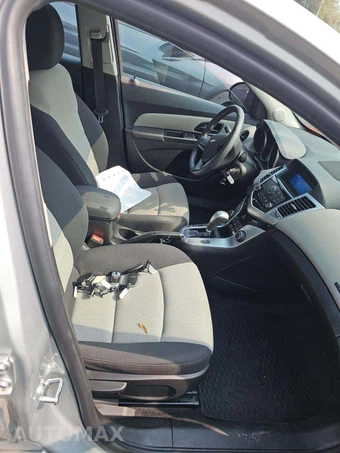 2016 Chevrolet Cruze Limited LS 1SB - miniatura 17