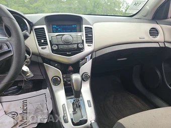 2016 Chevrolet Cruze Limited LS 1SB - miniatura 11