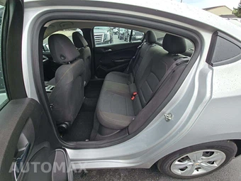2016 Chevrolet Cruze LS 1SB - miniatura 10