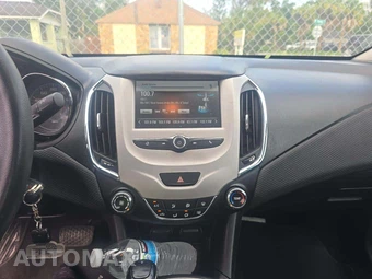 2016 Chevrolet Cruze LS 1SB - miniatura 10