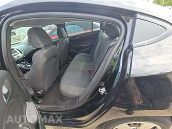 2016 Chevrolet Cruze LS 1SB - miniatura 13