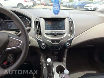 2016 Chevrolet Cruze LT 1SD - miniatura 10
