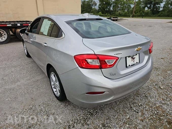 2016 Chevrolet Cruze LT 1SD - miniatura 2