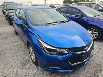 2016 Chevrolet Cruze LT 1SD - miniatura 3