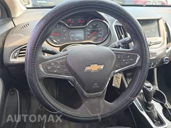 2016 Chevrolet Cruze LT 1SD - miniatura 10
