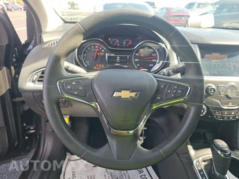 2016 Chevrolet Cruze LT 1SD - miniatura 10