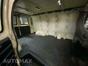 2016 Chevrolet Express 2500 Base - miniatura 16