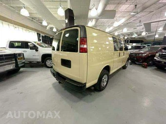 2016 Chevrolet Express 2500 Base - miniatura 3