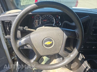 2016 Chevrolet Express 2500 Cargo Van – miniatura 10