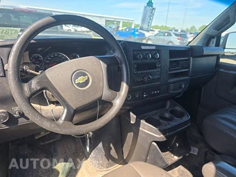 2016 Chevrolet Express 2500 Cargo Van – miniatura 11