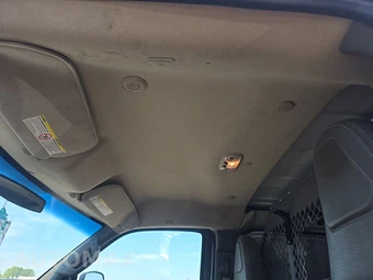 2016 Chevrolet Express 2500 Cargo Van – miniatura 19