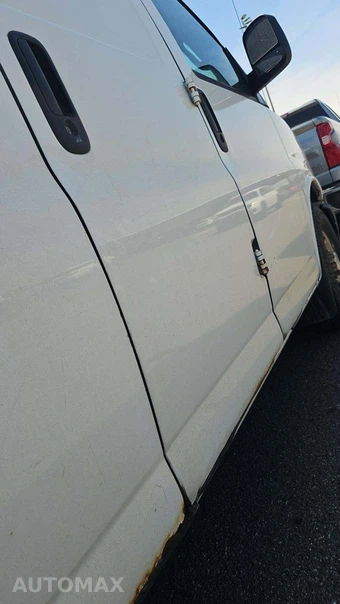 2016 Chevrolet Express 2500 Cargo Van – miniatura 33