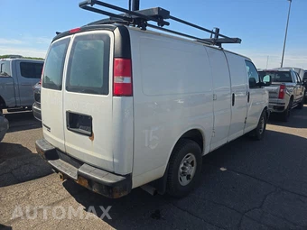 2016 Chevrolet Express 2500 Cargo Van – miniatura 4