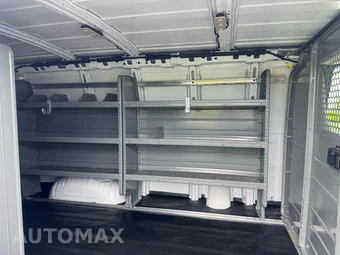 2016 Chevrolet Express 2500 Cargo Van 1WT 135.0" WB - miniatura 21