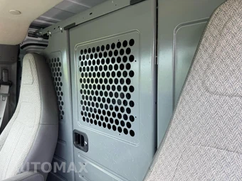 2016 Chevrolet Express 2500 Cargo Van 1WT 135.0" WB - miniatura 23