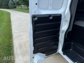 2016 Chevrolet Express 2500 Cargo Van 1WT 135.0" WB - miniatura 25