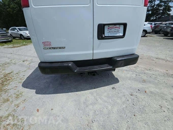2016 Chevrolet Express 2500 Cargo Van 1WT 135.0" WB - miniatura 24