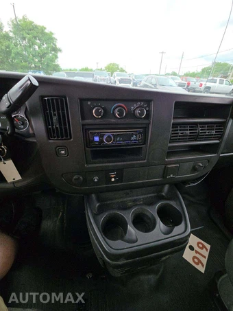 2016 Chevrolet Express 2500 Cargo Van 1WT 135.0" WB – miniatura 10