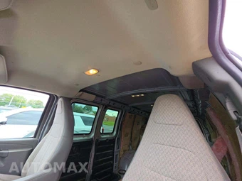 2016 Chevrolet Express 2500 Cargo Van 1WT 135.0" WB – miniatura 11