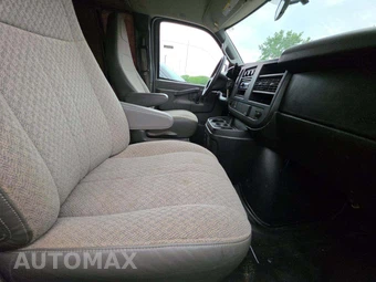 2016 Chevrolet Express 2500 Cargo Van 1WT 135.0" WB – miniatura 18