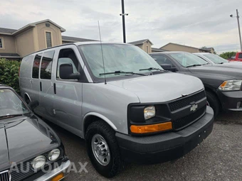 2016 Chevrolet Express 2500 Cargo Van 1WT 135.0" WB – miniatura 4