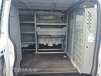 2016 Chevrolet Express 2500 Cargo Van 1WT 135.0" WB - miniatura 13