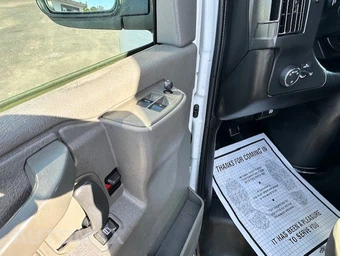2016 Chevrolet Express 2500 Cargo Van 1WT 135.0" WB - miniatura 13