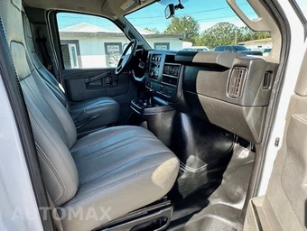 2016 Chevrolet Express 2500 Cargo Van 1WT 135.0" WB - miniatura 14