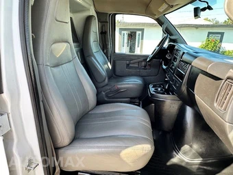 2016 Chevrolet Express 2500 Cargo Van 1WT 135.0" WB - miniatura 15