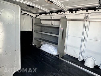 2016 Chevrolet Express 2500 Cargo Van 1WT 135.0" WB - miniatura 17