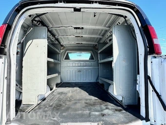 2016 Chevrolet Express 2500 Cargo Van 1WT 135.0" WB - miniatura 19