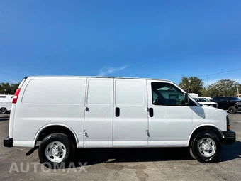 2016 Chevrolet Express 2500 Cargo Van 1WT 135.0" WB - miniatura 4