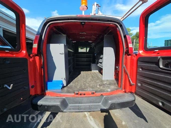 2016 Chevrolet Express 2500 Cargo Van 1WT 135.0" WB - miniatura 13