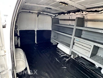 2016 Chevrolet Express 2500 Cargo Van 1WT 135.0" WB - miniatura 10