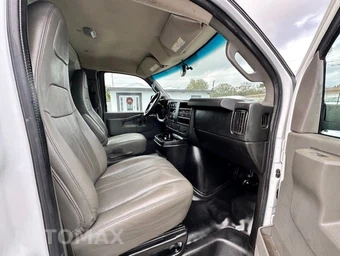 2016 Chevrolet Express 2500 Cargo Van 1WT 135.0" WB - miniatura 19