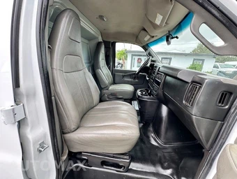 2016 Chevrolet Express 2500 Cargo Van 1WT 135.0" WB - miniatura 20