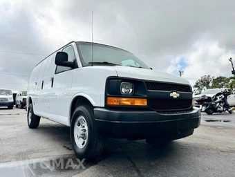 2016 Chevrolet Express 2500 Cargo Van 1WT 135.0" WB - miniatura 3