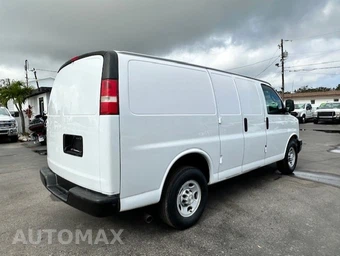2016 Chevrolet Express 2500 Cargo Van 1WT 135.0" WB - miniatura 5