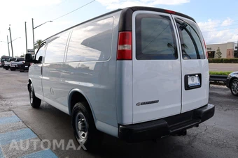2016 Chevrolet Express 2500 Cargo Van 1WT 135.0" WB - miniatura 3