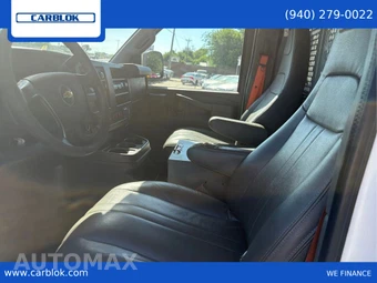 2016 Chevrolet Express 2500 Cargo Van 1WT 135.0" WB - miniatura 9