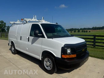 2016 Chevrolet Express 2500 Cargo Van 1WT 135.0" WB - miniatura 2