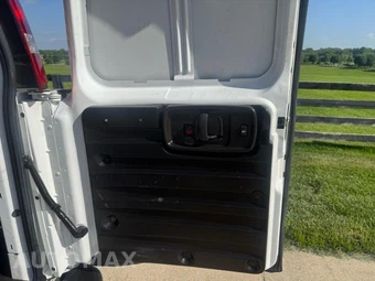 2016 Chevrolet Express 2500 Cargo Van 1WT 135.0" WB - miniatura 28