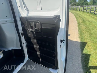 2016 Chevrolet Express 2500 Cargo Van 1WT 135.0" WB - miniatura 31