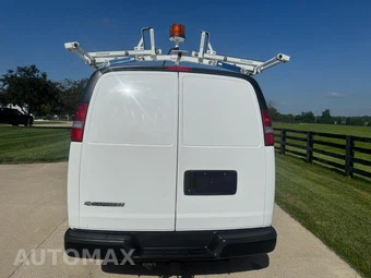2016 Chevrolet Express 2500 Cargo Van 1WT 135.0" WB - miniatura 8