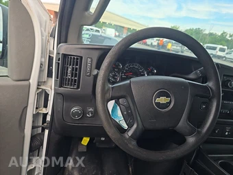 2016 Chevrolet Express 2500 Cargo Van 1WT 135.0" WB – miniatura 10