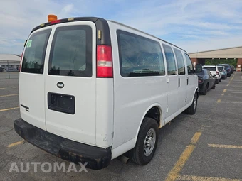 2016 Chevrolet Express 2500 Cargo Van 1WT 135.0" WB – miniatura 4