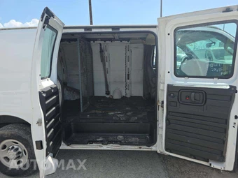 2016 Chevrolet Express 2500 Cargo Van 1WT 135.0" WB - miniatura 13